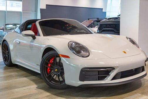 2024 Porsche 911 Targa