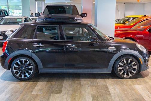 2016 MINI Hardtop Cooper