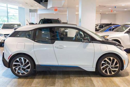 White 2017 BMW i3 94 Ah w/Range Extender