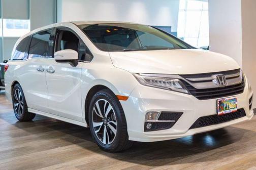 White Diamond 2018 Honda Odyssey Elite