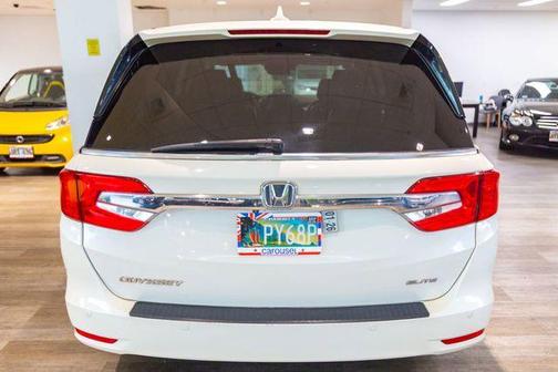 White Diamond 2018 Honda Odyssey Elite