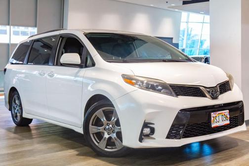 2019 Toyota Sienna SE