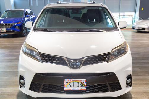 2019 Toyota Sienna SE