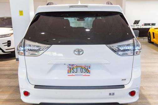 2019 Toyota Sienna SE