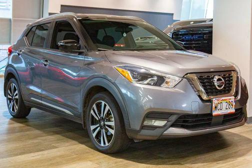 2020 Nissan Kicks SR