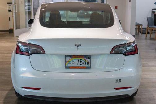 Pearl White Multi 2022 Tesla Model 3 Base
