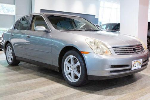 2004 INFINITI G35 Base