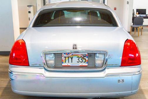 2010 Lincoln Town Car Signature Limited