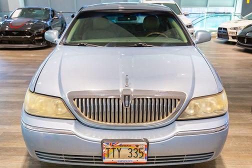 2010 Lincoln Town Car Signature Limited