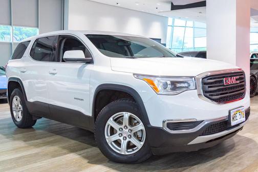 Summit White 2017 GMC Acadia SLE-1