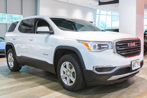 Summit White 2017 GMC Acadia SLE-1