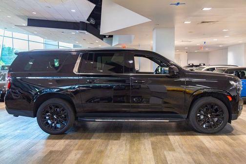 2023 Chevrolet Suburban LS