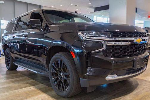 2023 Chevrolet Suburban LS