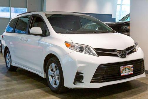 2020 Toyota Sienna LE