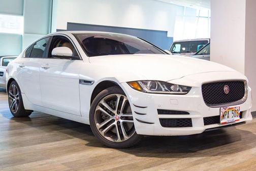2017 Jaguar XE 35t Premium