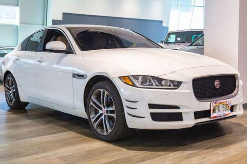 2017 Jaguar XE 35t Premium