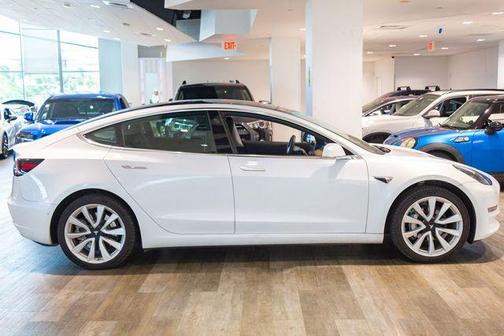2019 Tesla Model 3 Standard Range Plus