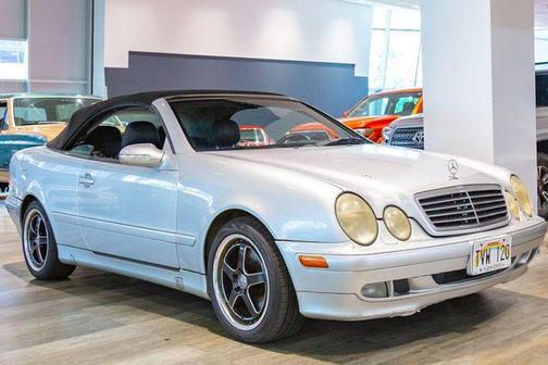 2002 Mercedes-Benz CLK-Class Base (A5)