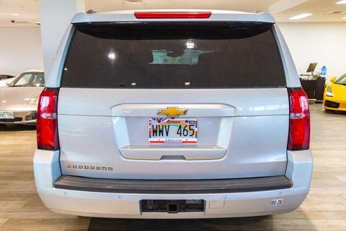 Silver Ice Metallic 2019 Chevrolet Suburban LT