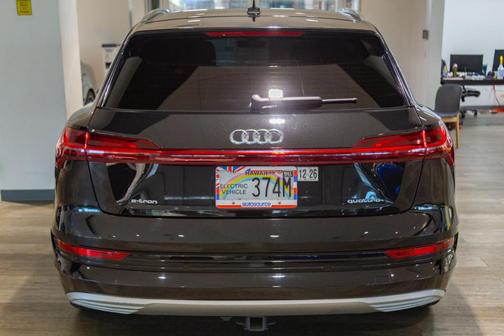 2022 Audi e-tron Premium