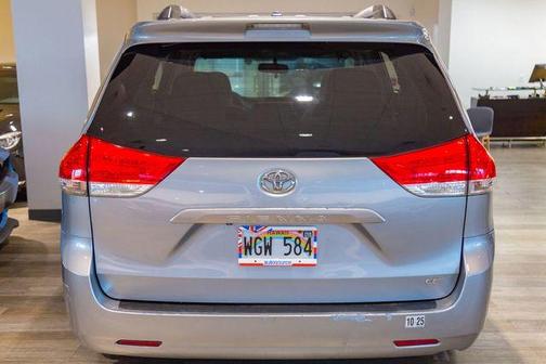 2013 Toyota Sienna LE