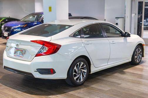 White 2017 Honda Civic EX