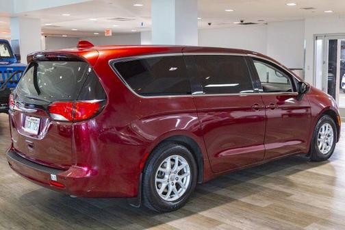 2017 Chrysler Pacifica Touring