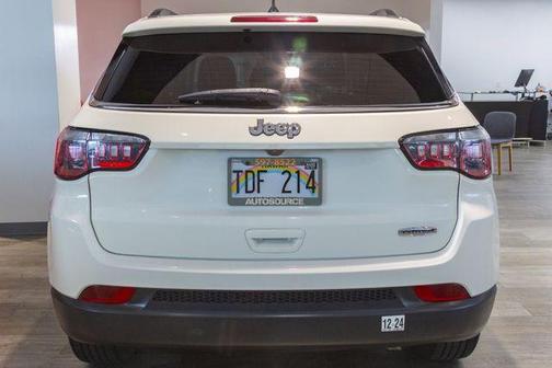 White Clearcoat 2017 Jeep Compass Latitude