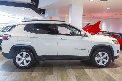 White Clearcoat 2017 Jeep Compass Latitude
