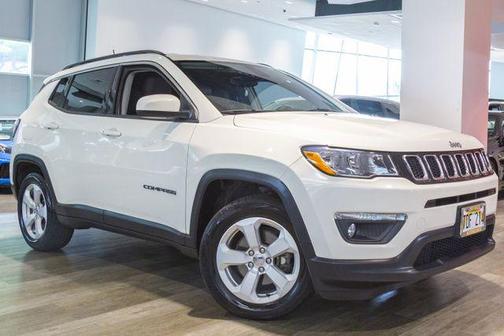 White Clearcoat 2017 Jeep Compass Latitude SUV