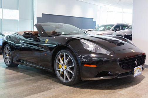 2010 Ferrari California Base