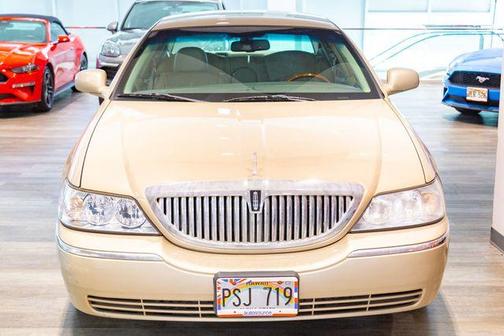 2008 Lincoln Town Car Signature Limited