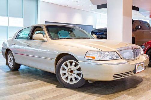 2008 Lincoln Town Car Signature Limited