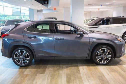 2022 Lexus UX 250h Base