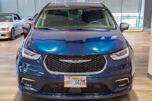2022 Chrysler Pacifica Hybrid Limited