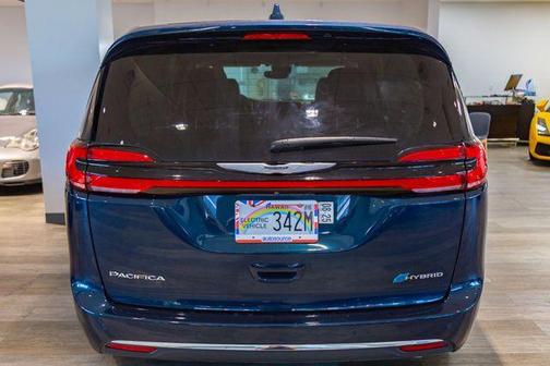 2022 Chrysler Pacifica Hybrid Limited