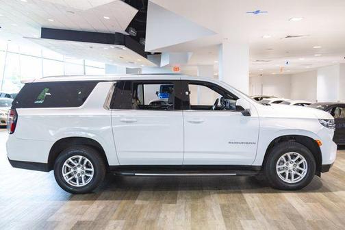 Summit White 2021 Chevrolet Suburban LT