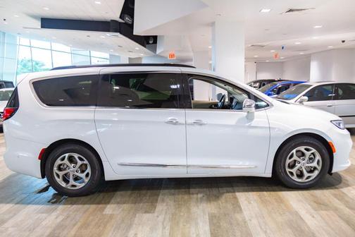 2022 Chrysler Pacifica Limited