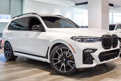 Alpine White 2022 BMW X7 xDrive40i