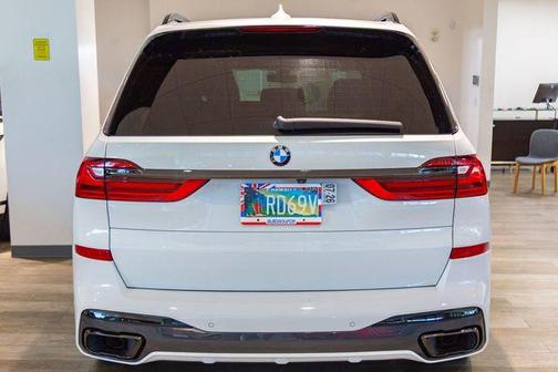 Alpine White 2022 BMW X7 xDrive40i