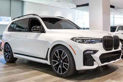 Alpine White 2022 BMW X7 xDrive40i