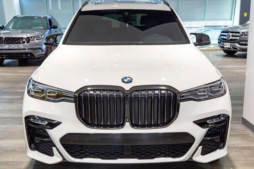 Alpine White 2022 BMW X7 xDrive40i