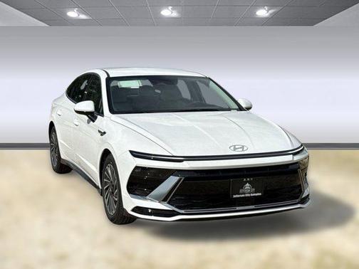 2025 Hyundai SONATA Hybrid SE