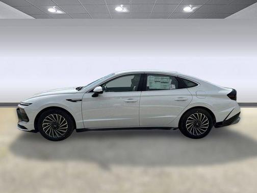 2025 Hyundai SONATA Hybrid SE