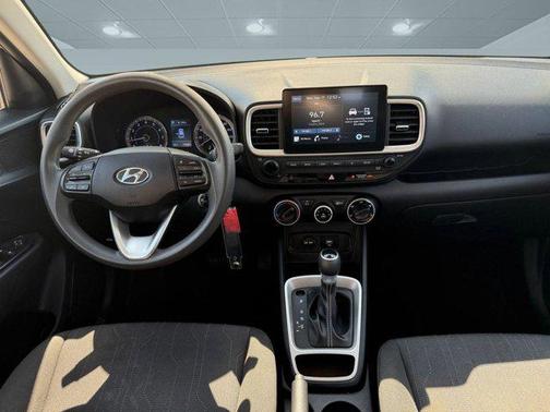 2021 Hyundai VENUE SE
