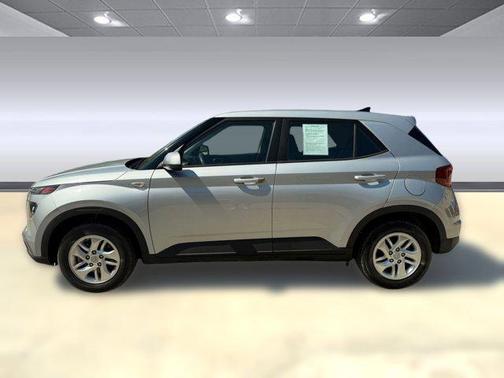 2021 Hyundai VENUE SE