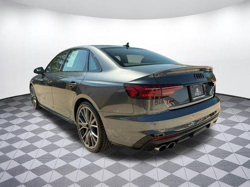 2022 Audi S4 Premium Plus TFSI quattro Tiptronic
