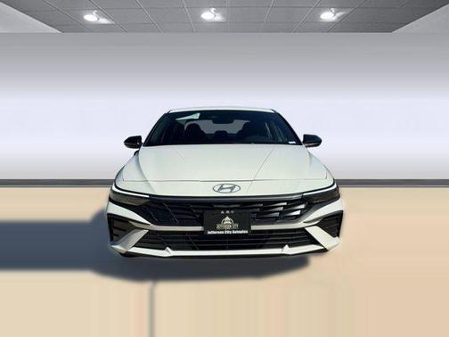 2025 Hyundai ELANTRA HEV SEL Sport