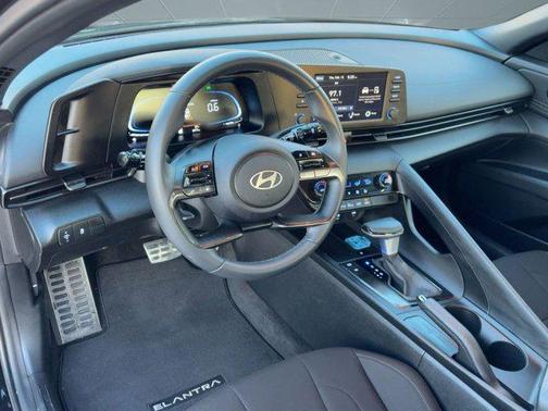 2025 Hyundai ELANTRA Sport