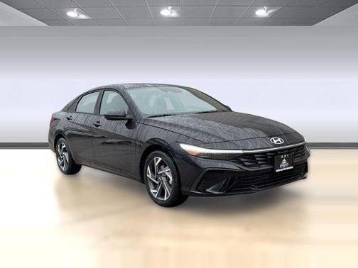 2025 Hyundai ELANTRA Sport